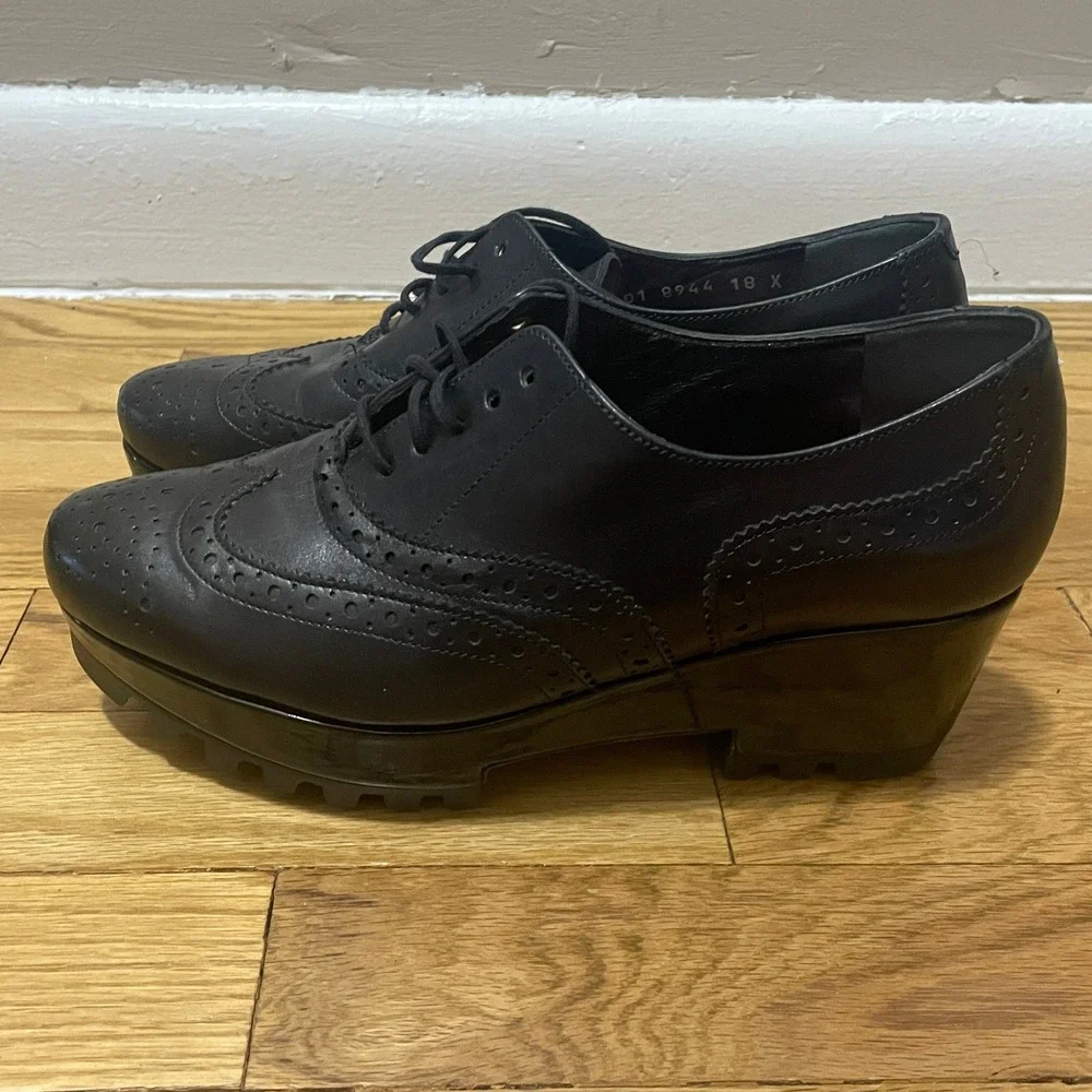 Robert Clergerie Black Leather‎ Wingtip Oxford Platform Block Heel Women's 5.5 B
